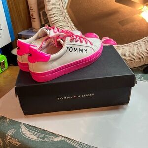 Tommy Hilfiger Women’s Sneakers White Pink Size 8.5 | New w/ Box